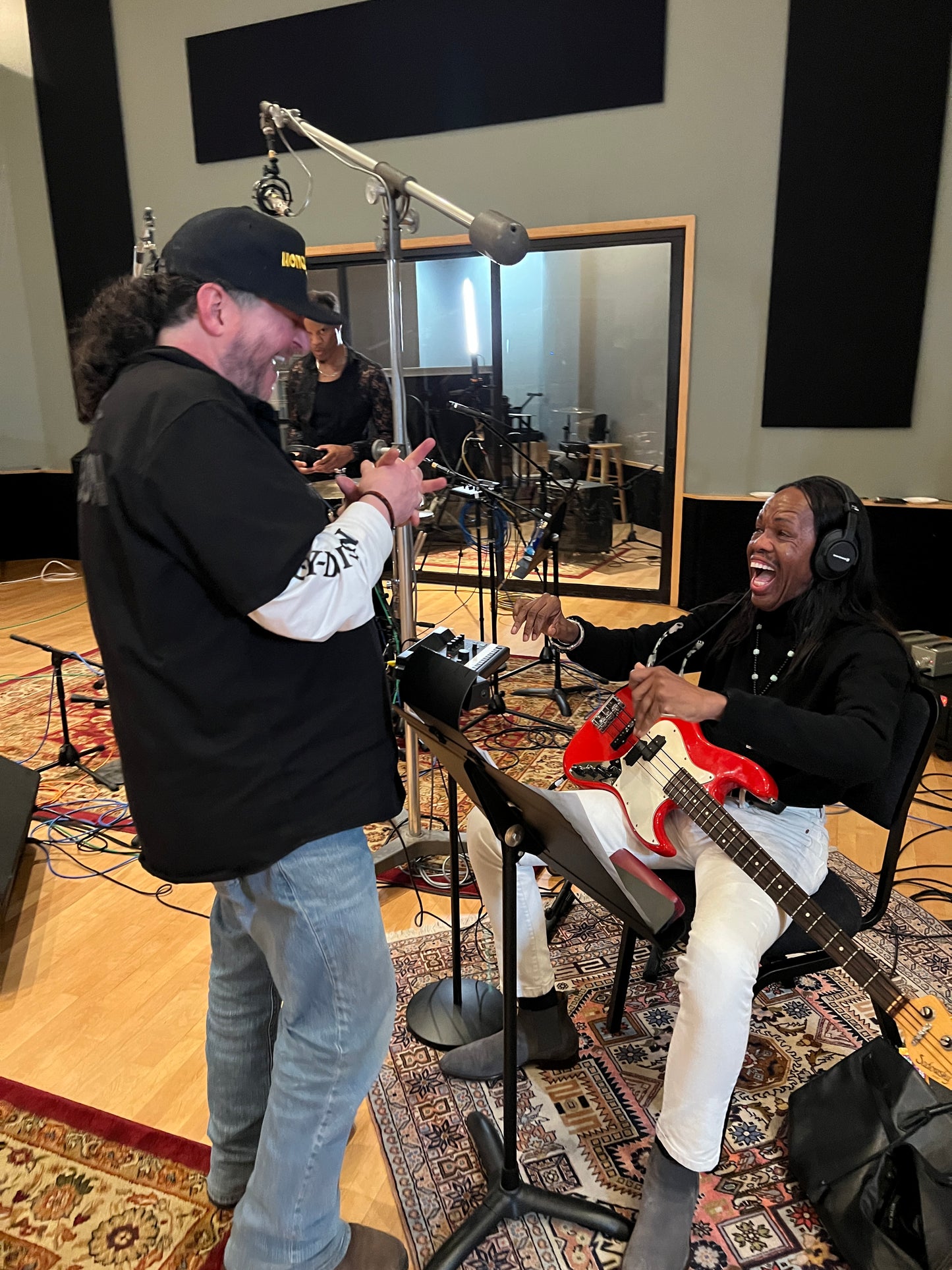 The Tracks of My Tears feat. Honey Cone and members of Earth, Wind & Fire