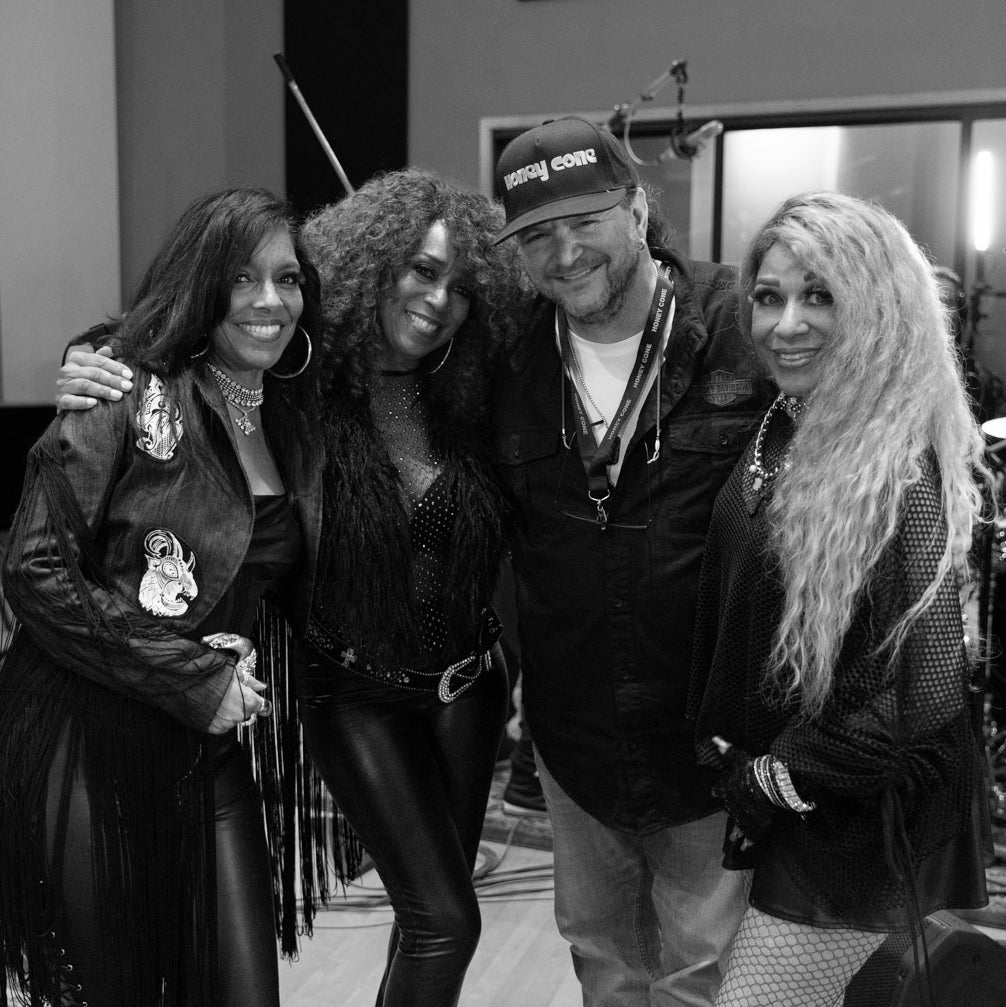 The Tracks of My Tears feat. Honey Cone and members of Earth, Wind & Fire